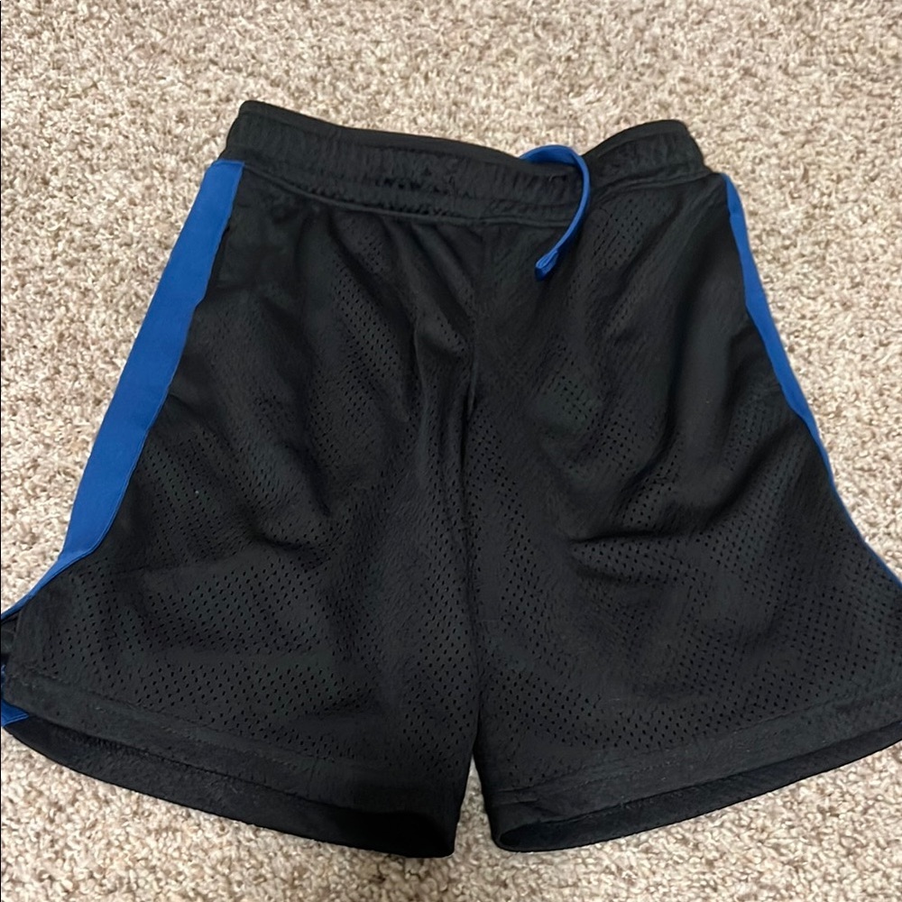 Kids medium active shorts